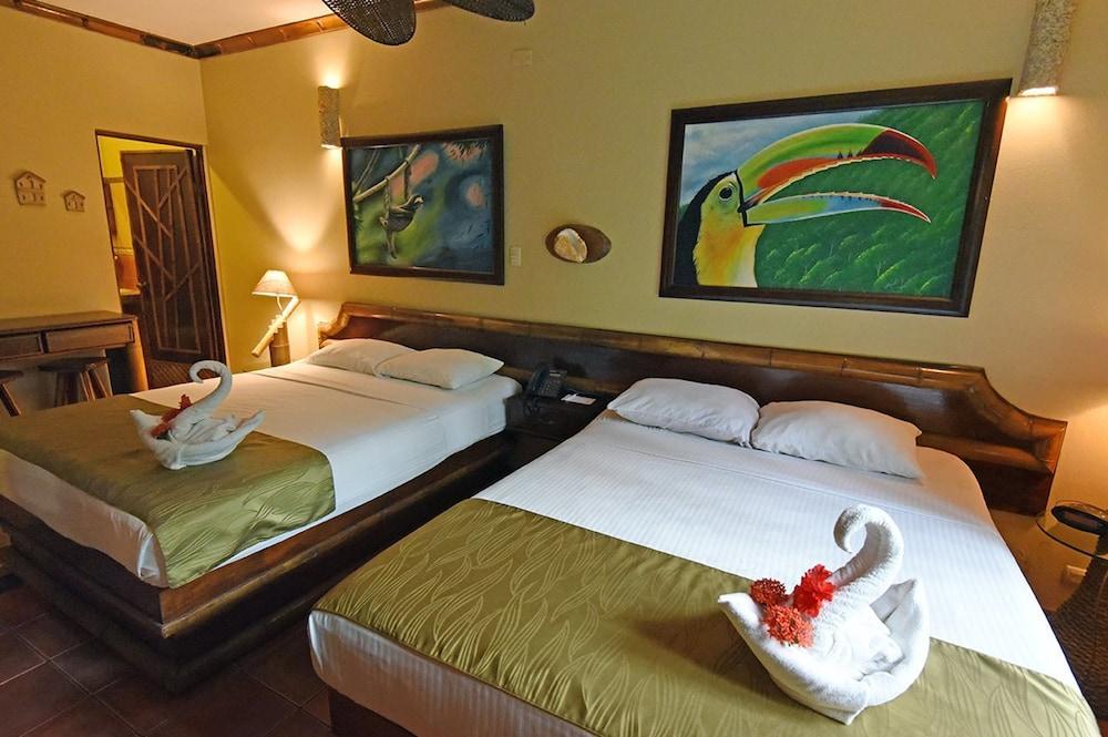 Hotel Canciones Del Mar - Beachfront Jacó Esterno foto